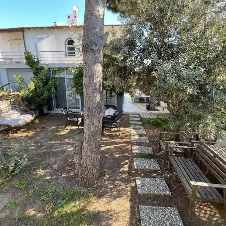 Villa With Private Pool In Alacati *