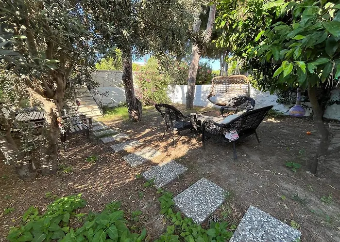 Villa With Private Pool In Alaçatı Çeşme