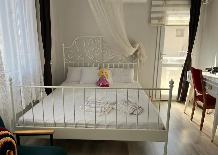 With Private Pool In Alaçatı